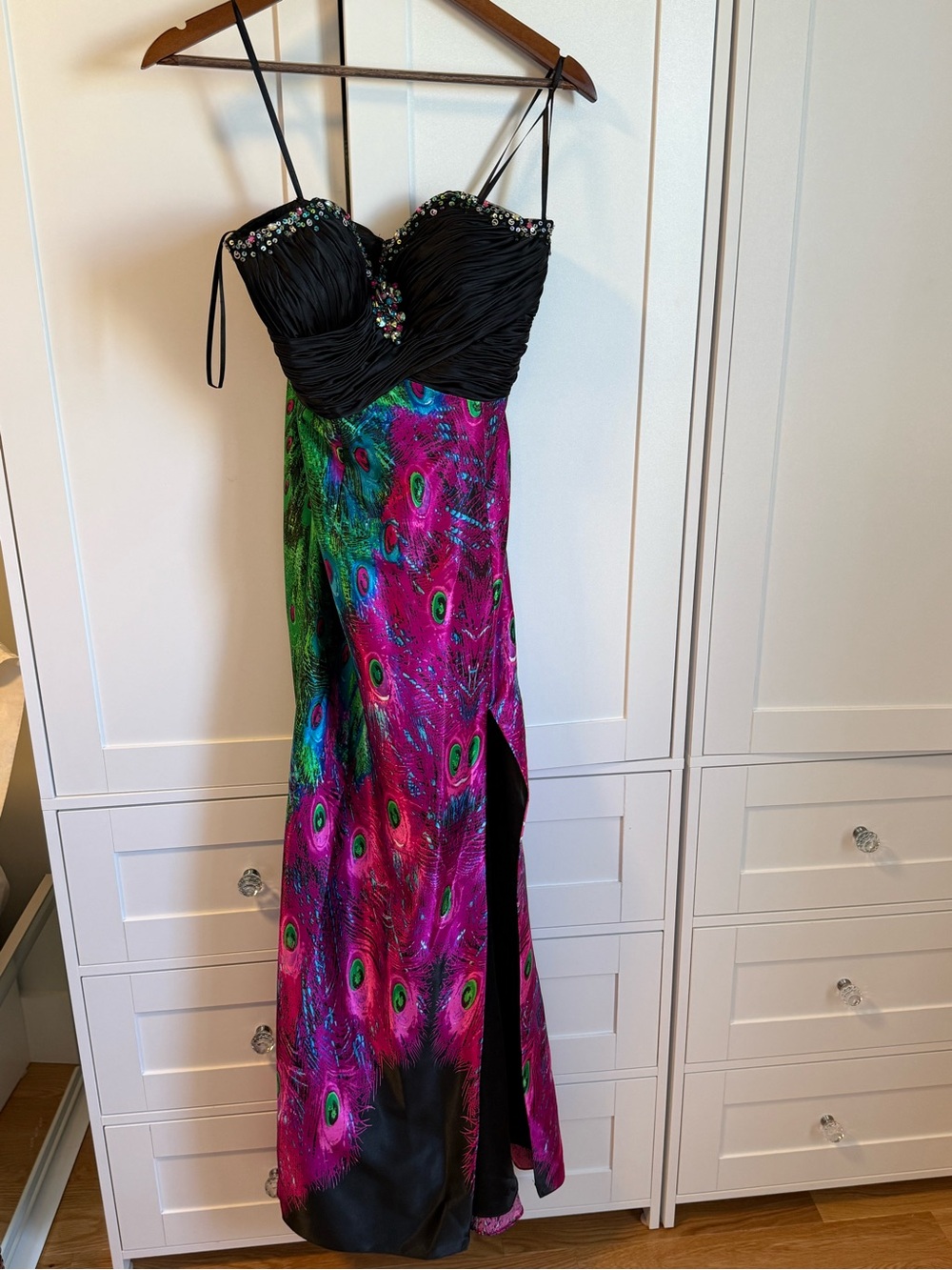 Strapless Peacock-Print Evening Gown - Black Bodice